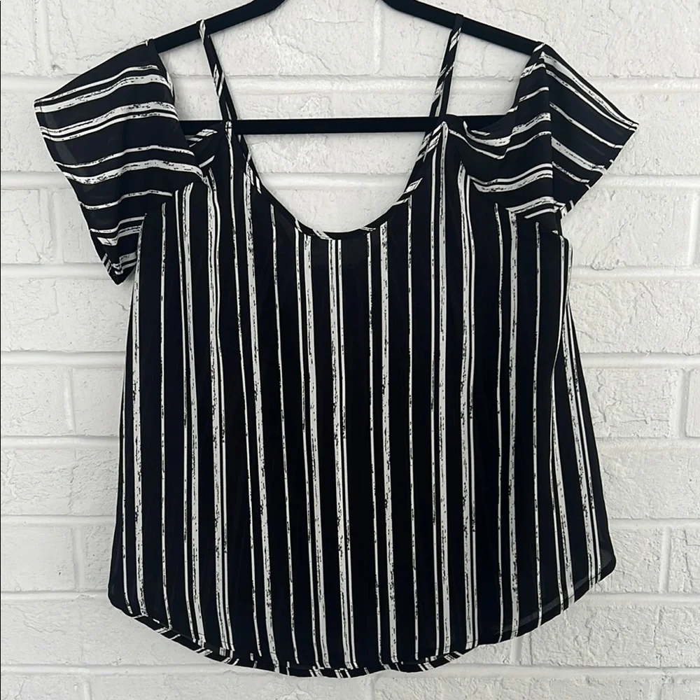 Lush Black and White Asymmetrical Cut Out Blouse - Picture 4 of 6